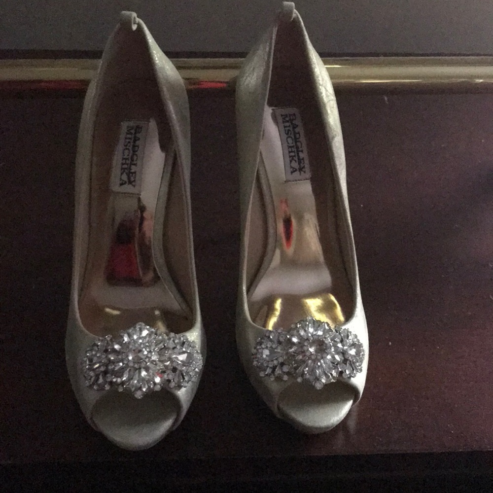 Authentic Badgley Mischka Gold with stones size 7
